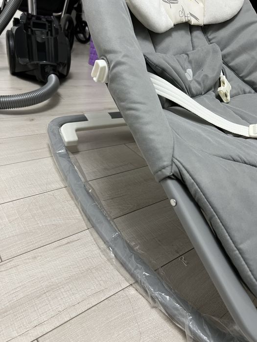 Шезлонг Joie алматы