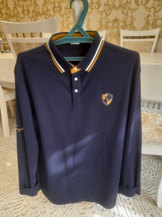 Продам кофту мужскую