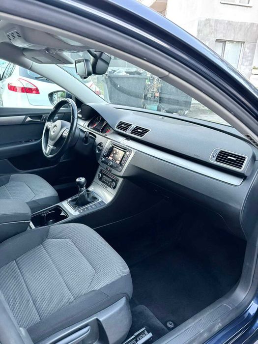 Фолксваген Пасат комби 2.0 TDI 140 кс Германия панорама нов внос -