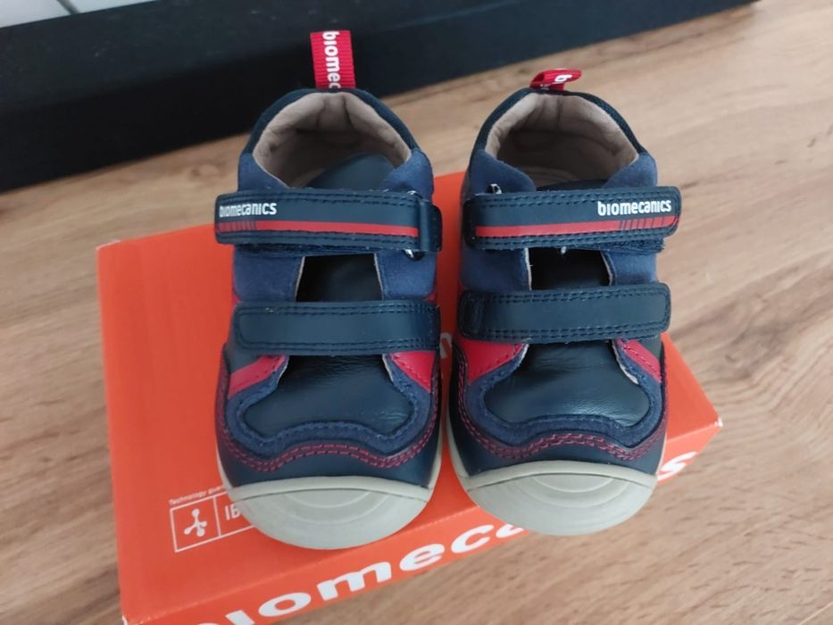 Adidasi Biomecanics