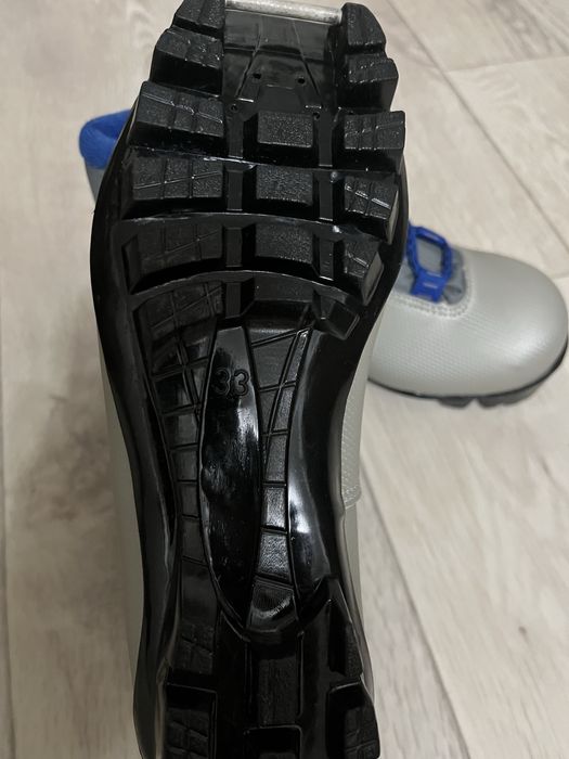 Лыжные ботинки33 р