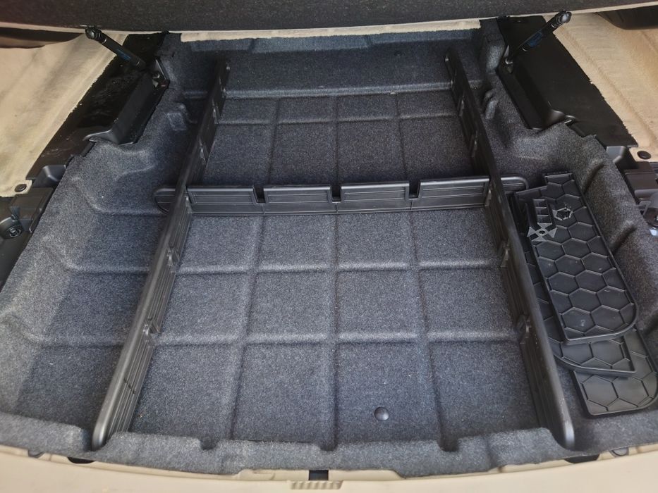 БМВ Е61 525дА 197 коня на части BMW E60 525dA 198 hp циц нави гума