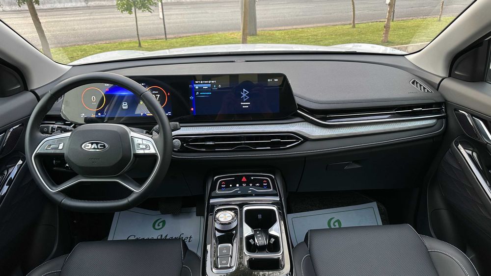 JAC JS6 avtomabili sotuvda tayyor