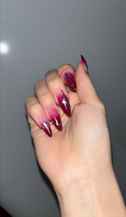 Маникюр в центре за 4000тг