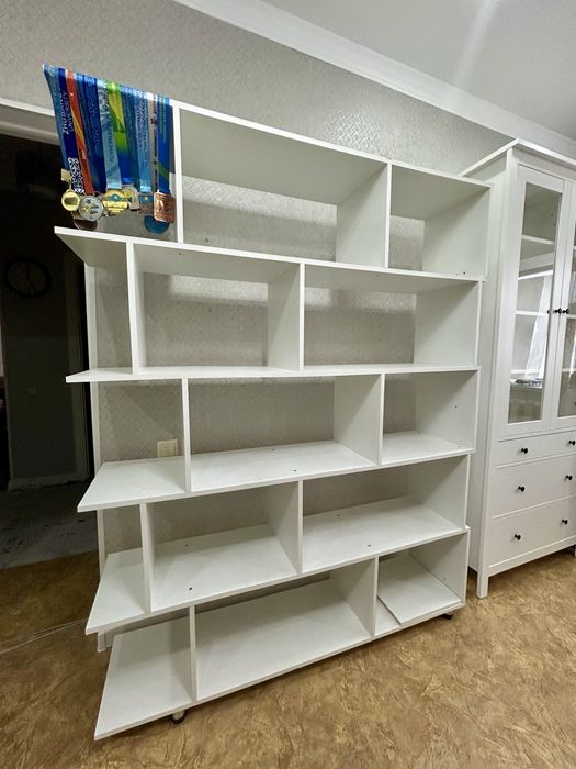 Книжный шкаф ikea