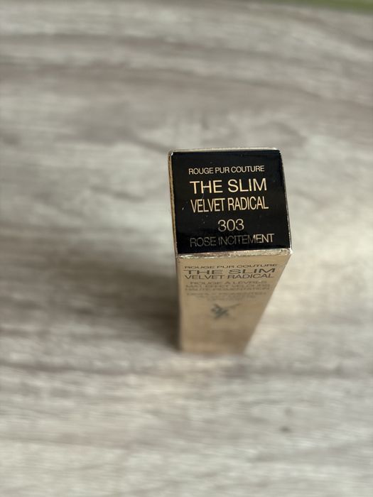 Ruj YSL Rouge Pur Couture The Slim Velvet Radical