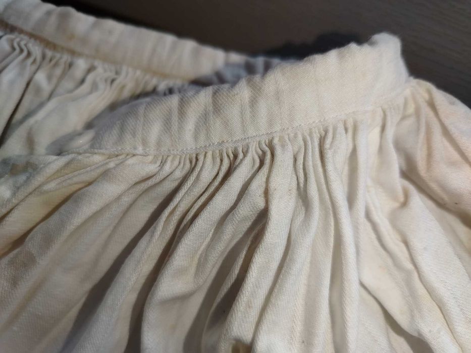 Costum popular bănățean autentic (perioada interbelică), zona Lugoj (Timiș) – starea impecabilă