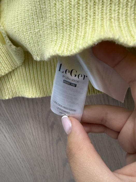 Pulover LeGer by About You