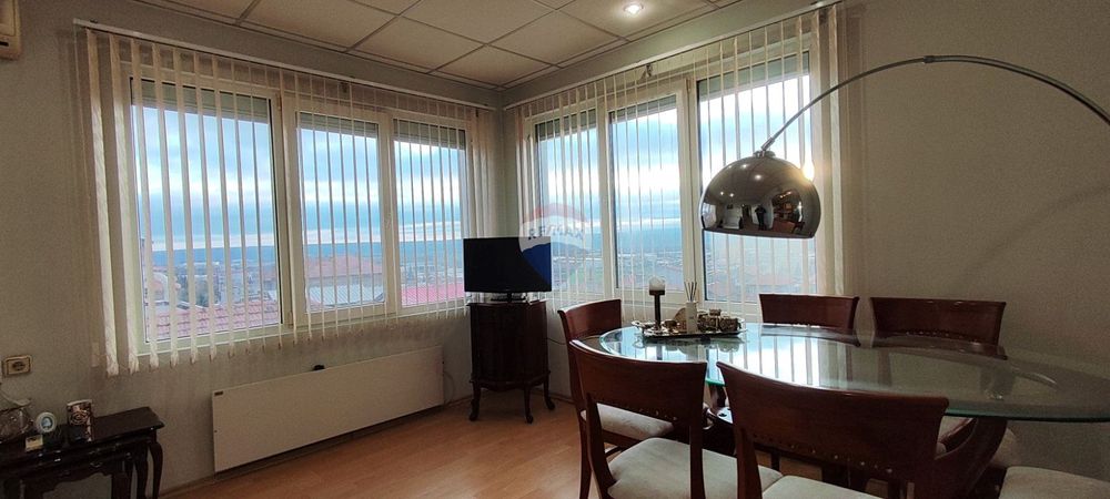 Триетажна къща, гр.Аксаково, обл. Варна ТМ