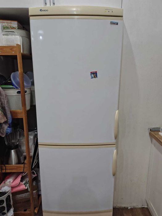 холодильник двухсекционный