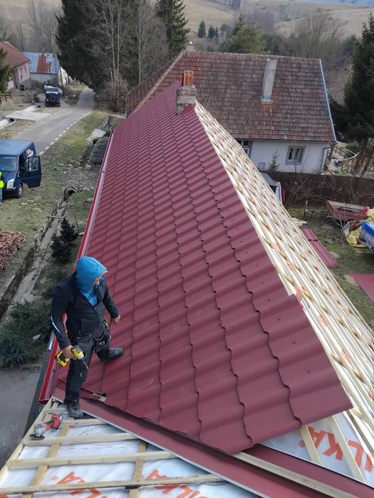 Reparații acoperișuri orice fel de reparații acoperișuri dulgherie vopsire