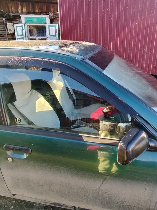 Продам машину Нессан Альмера