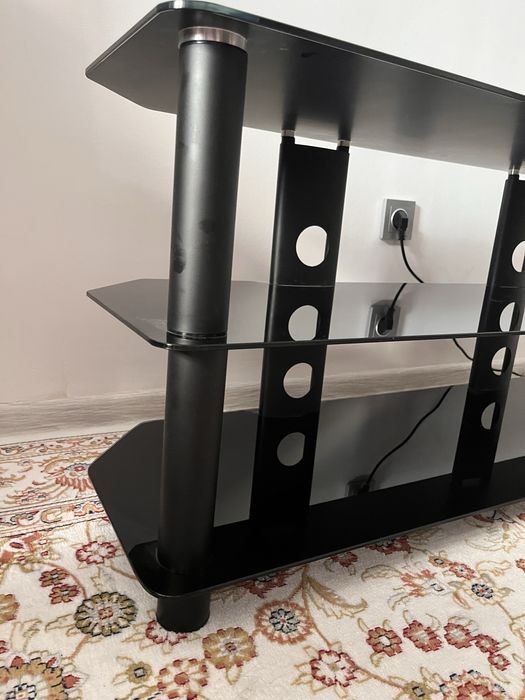 Тумба под тв из стекла