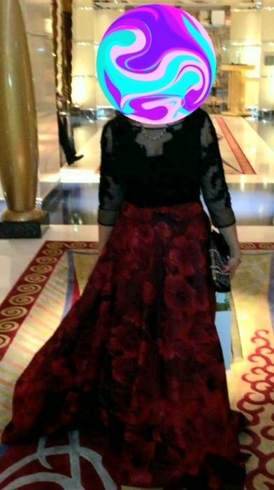 Продаю вечернее платье Bugatti