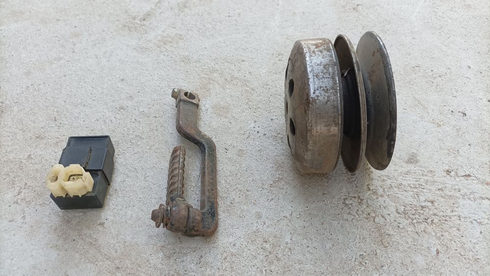 Запчасти от скутера Jeyran