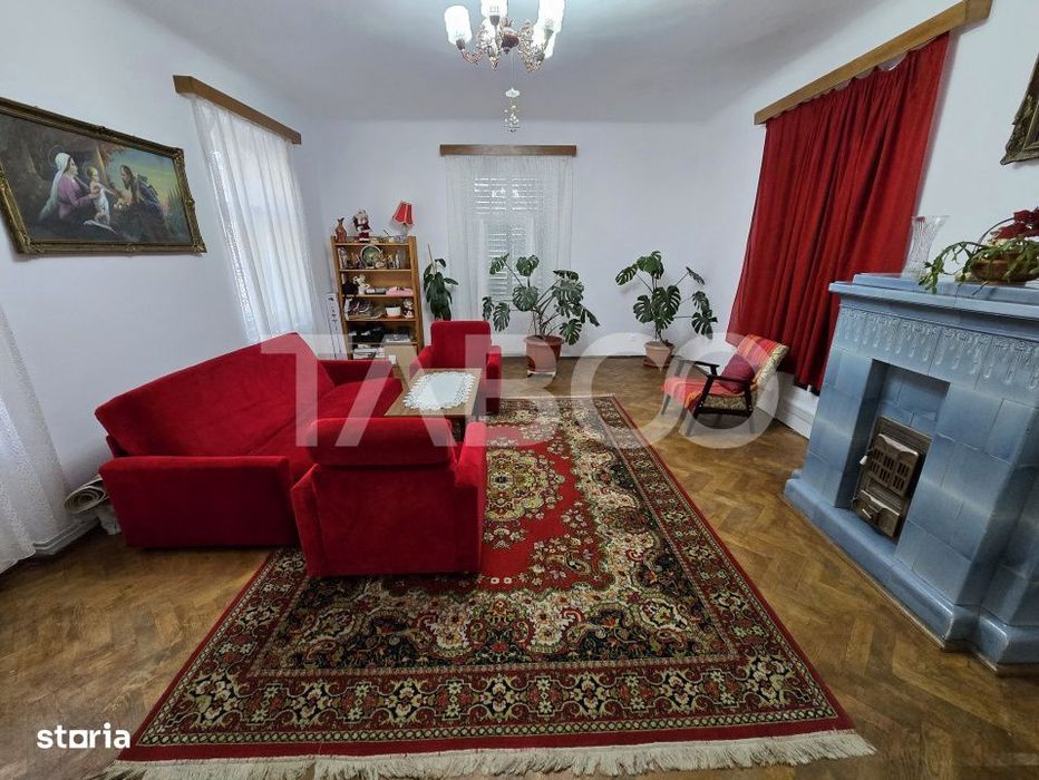Apartament decomandat 4 camere 130mpu pivnita acces auto Orasul de Jos