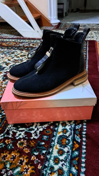 Basconi firma 37. 38 razmerga bo'ladi