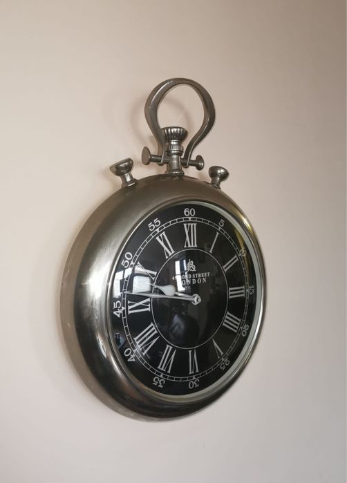 Винтидж часовник от неръждаема стомана стенен "49 Bond Street London"