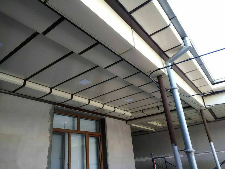 Tunikabond va Travertin