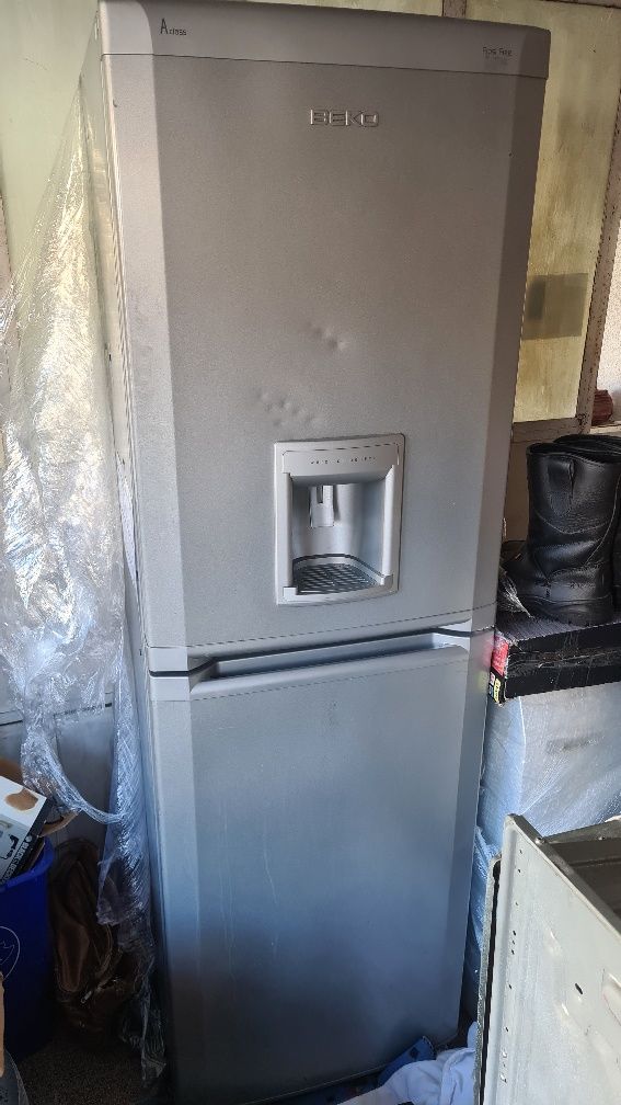 Хладилник с диспенсър Beko гр. Златоград • OLX.bg