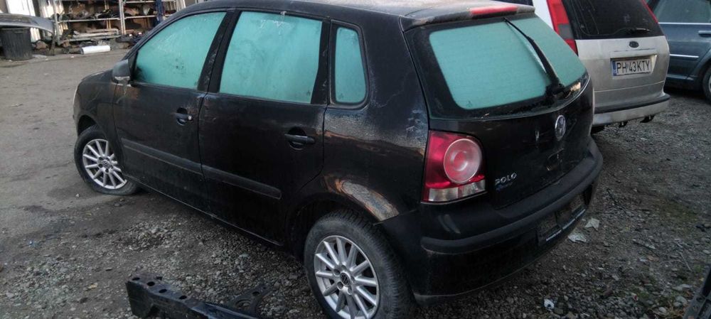 Dezmembrez  Volkswagen Polo  1.2 B an 2007 cod motor BMD