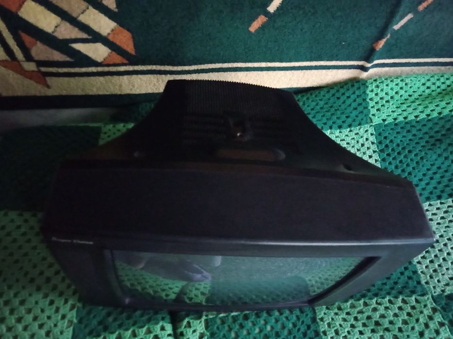 Продам телевизор