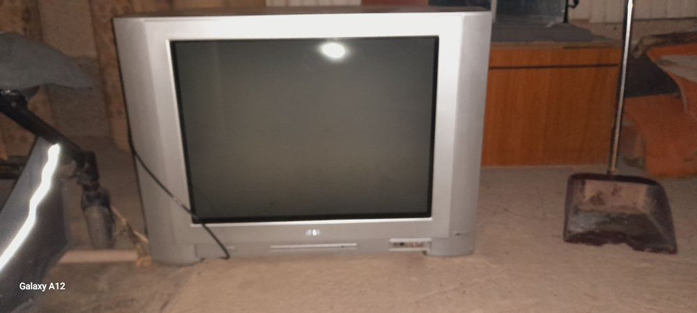 Б/у телевизор цветной