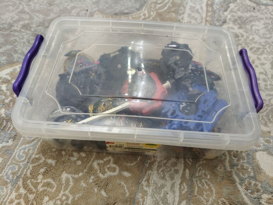 Продам бейблэйды