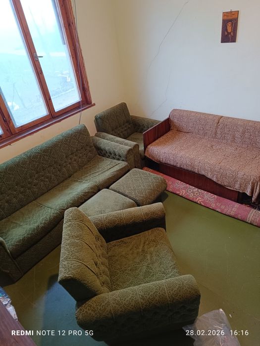 Холна гарнитура използвана