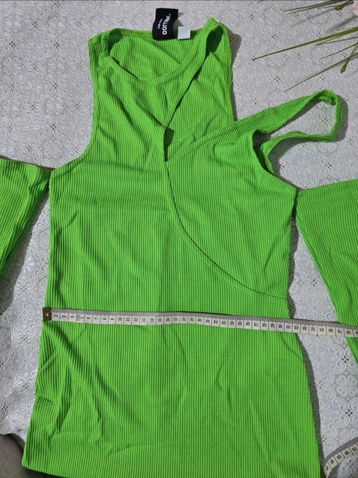 Rochie mulata umeri goi, marime S