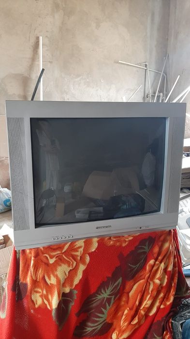 Телевизор + двд + диск отдңльно