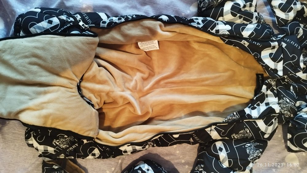 Продам детский комбинезон