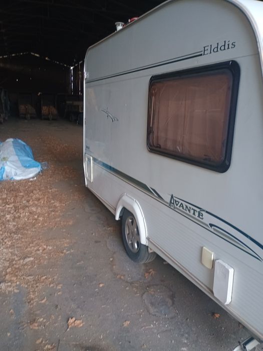 Продавам каравана елдис аванте 3.62м .Караваната е 2003г.