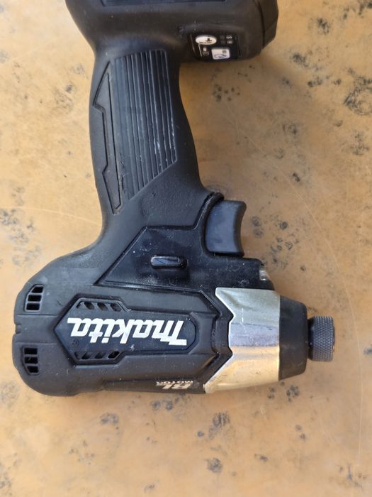 Акумулаторен ударен винтоверт - гайковерт Makita DTD15518