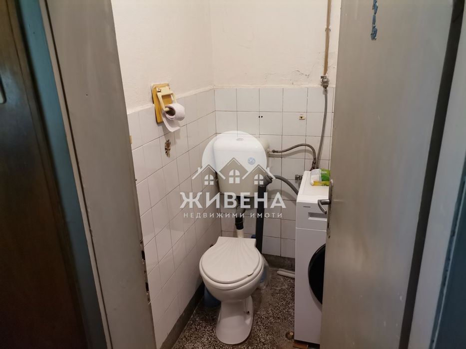 Продава 4-стаен апартамент в района на Окръжна болница