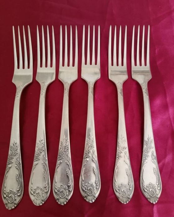 Посуда. Мельхиор вилки и ложки столовые по 12 шт.