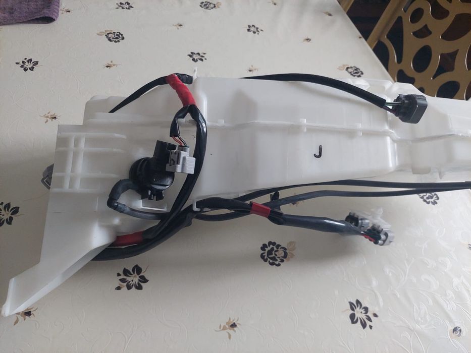 Бочок омыватель land cruiser 200