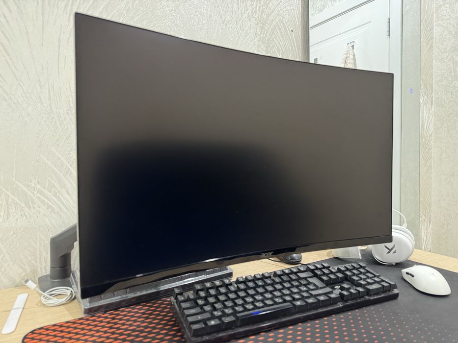 Монитор Acer ED270, 27", 280 Гц, изогнутый VA