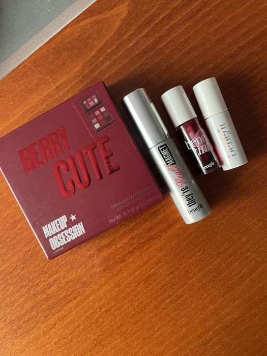 Лот с гримове и козметика