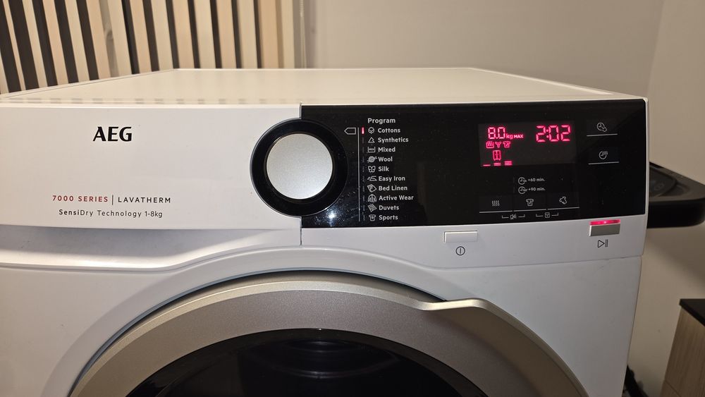 Сушилня с термопомпа AEG 7000 Series Lavatherm SensiDry (8 ka)