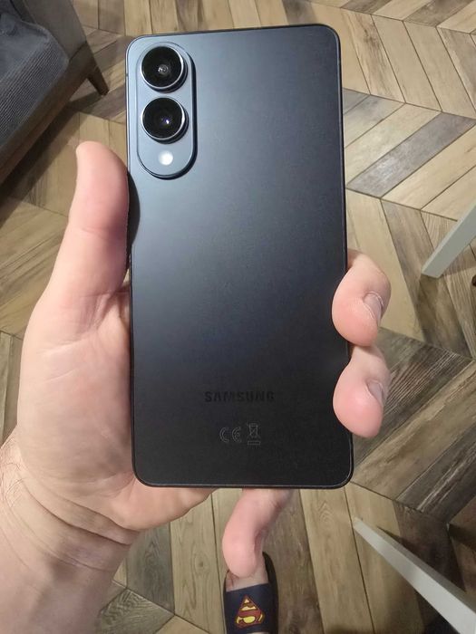 Нов! Samsung Galaxy S25 Edge пълен комплект