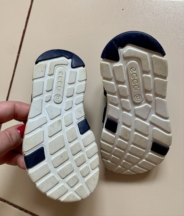Sandale ECCO nr 23