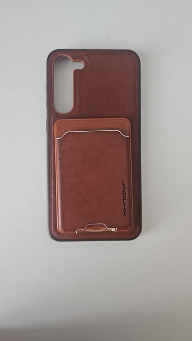 Продам кожаный чехол на samsung s23 plus