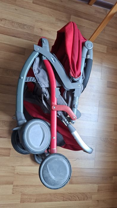 Коляска Chicco SimpliCity в подарок толокар