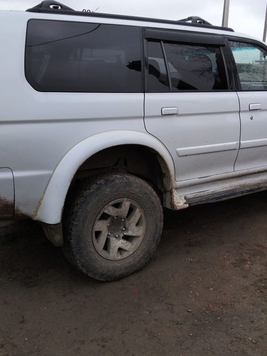 Авто митсубиси монтеро