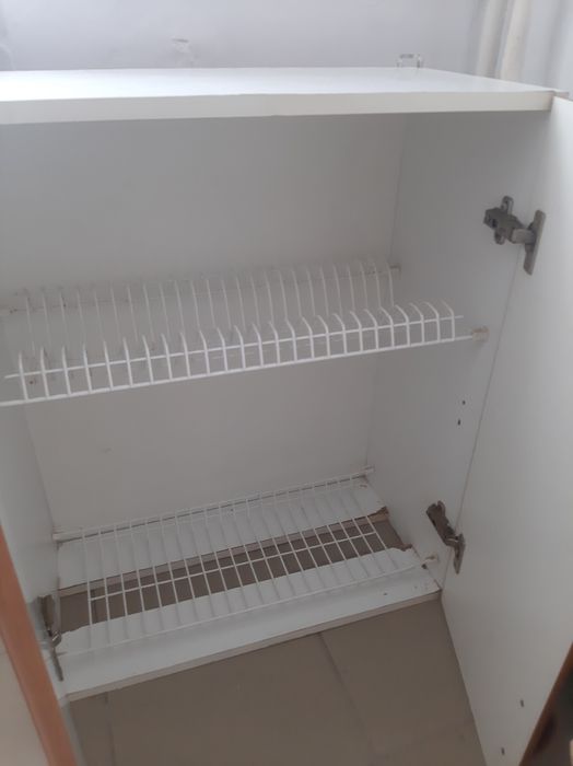 Кухня  два шкафа верх и низ