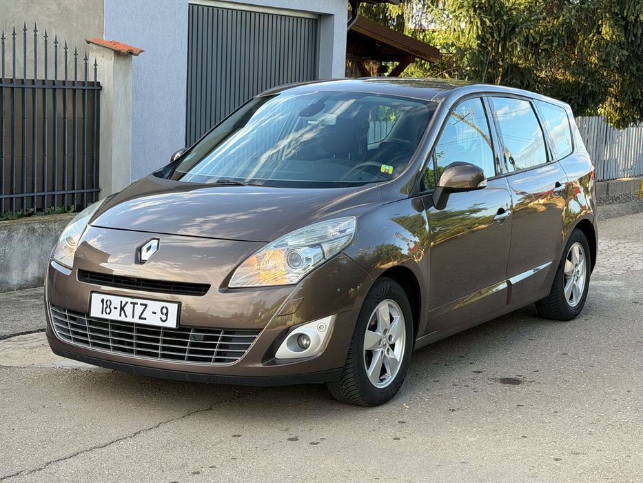 RENAULT Grand Scenic