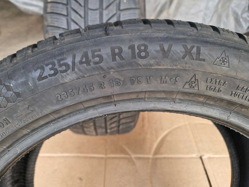 2 Continental R18 235/45
зимни гуми
DOT2222