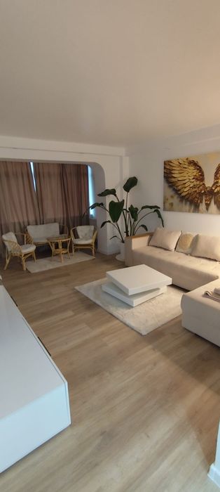 De vânzare apartament 2camere complet mobilat și utilat Republicii zona Caraiman