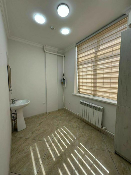 Продаётся коммерческое помещение 120м² мост Топович 1 линия